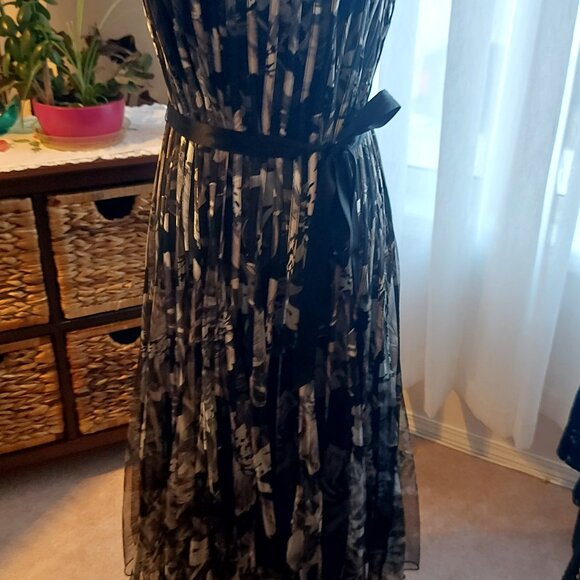 Sandra Darren Dress - Gorgerous! NWOT Size 16 - Picture 1 of 4